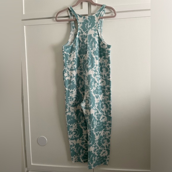 Colsie Jumpsuit Scoop Neck Sleeveless Loose Fit Two Side Pockets Size XS - Picture 3 of 11